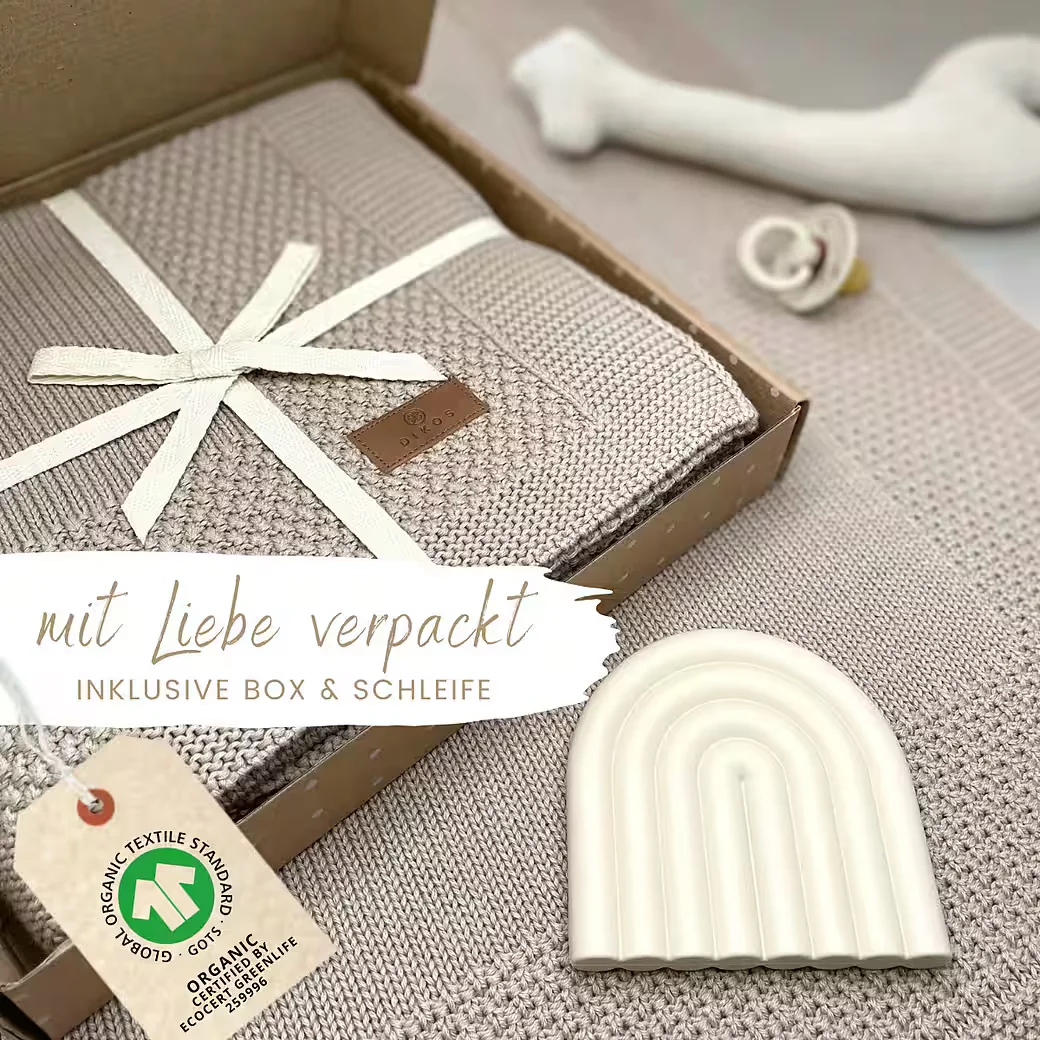 DIKOS Babydecke Kuscheldecke Bio Baumwolle mit Bordüre zur Geburt