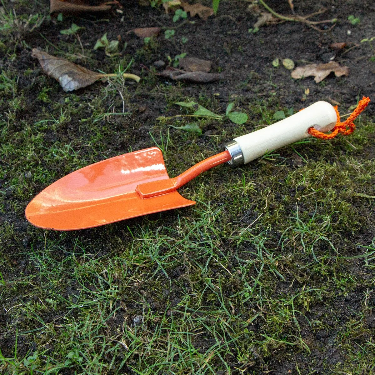 ANTIKAS Kinderschaufel Schippe aus Eisen orange für den Garten